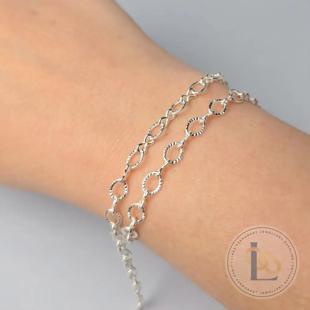 5.5mm Chunky Infinity Chain - Image 3