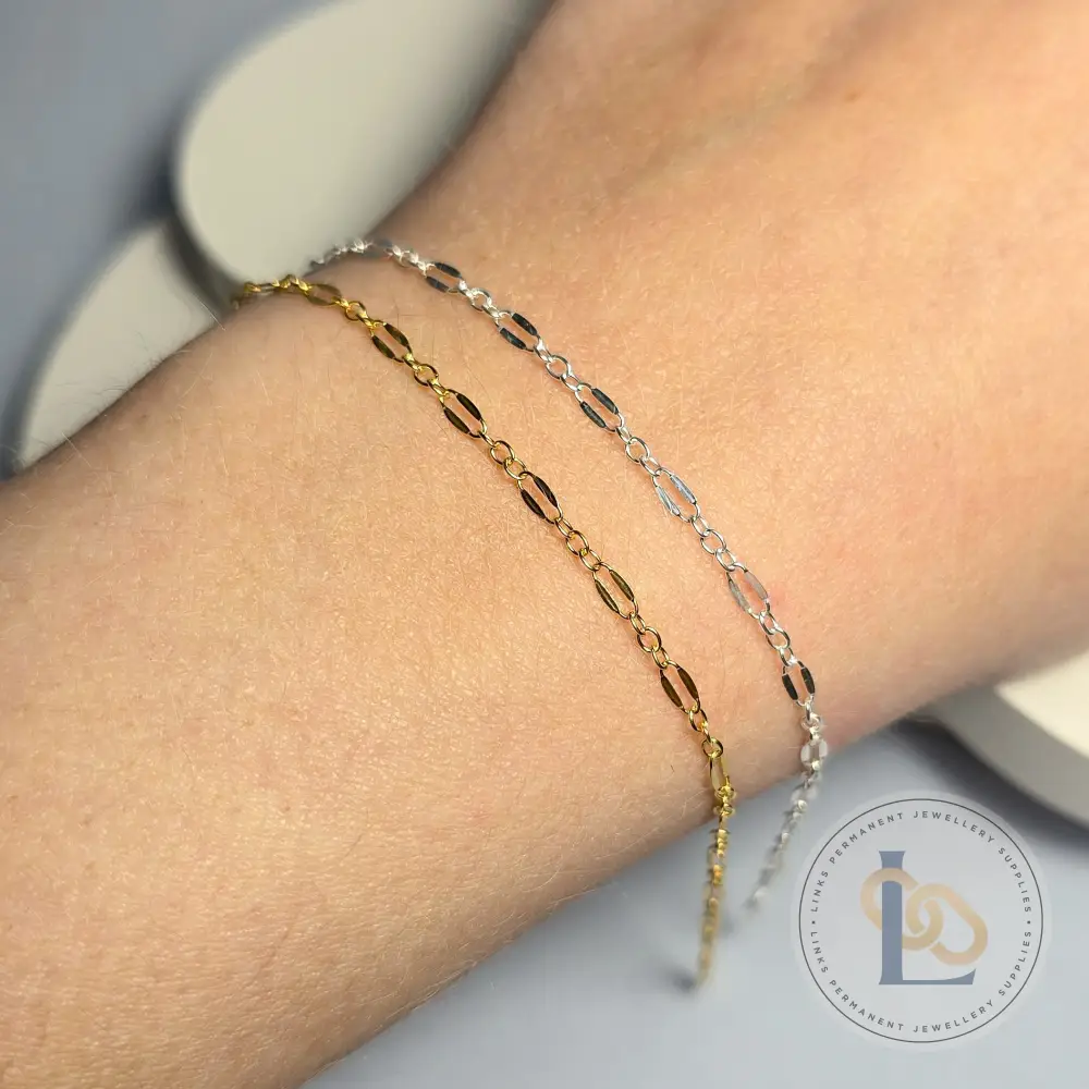 2.3mm Lip Chain - Image 4